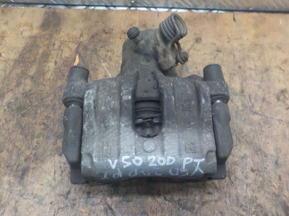 VOLVO V50 2.0 D ZACISK PRAWY TYŁ