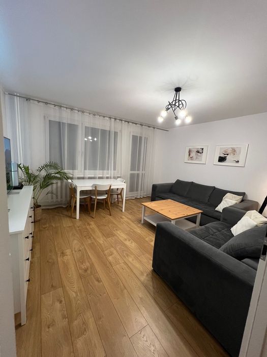 Sprzedam 2 pokojowe mieszkanie - centrum, 2 - piętro
