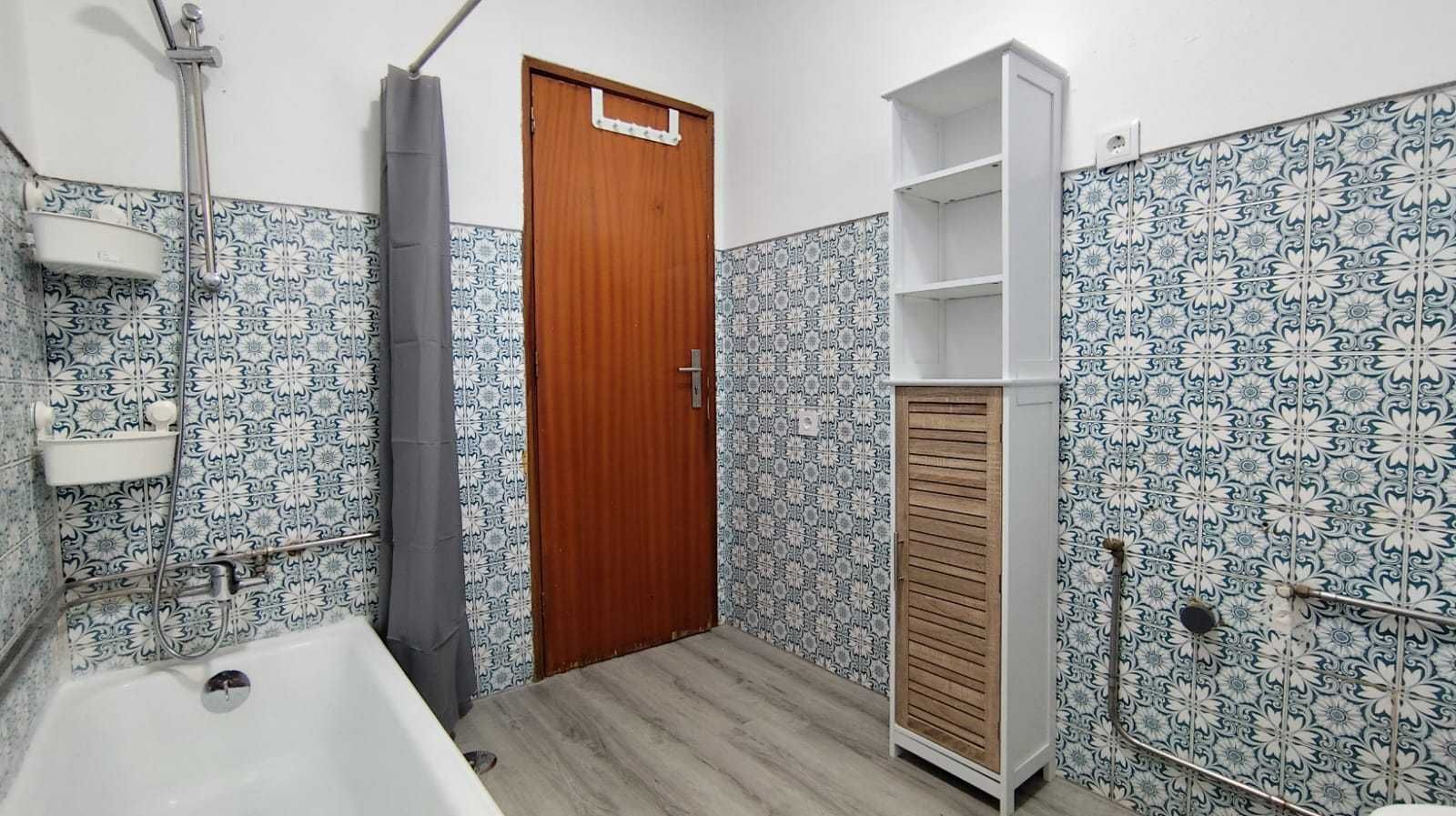 Arrenda-se Quarto para estudantes ISCAC apartamento remodelado