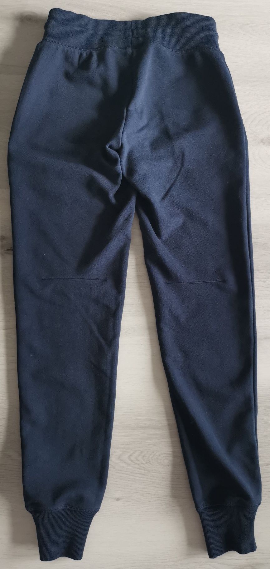 Spodnie dresowe damskie New Balance XS granatowe WP03530ECL