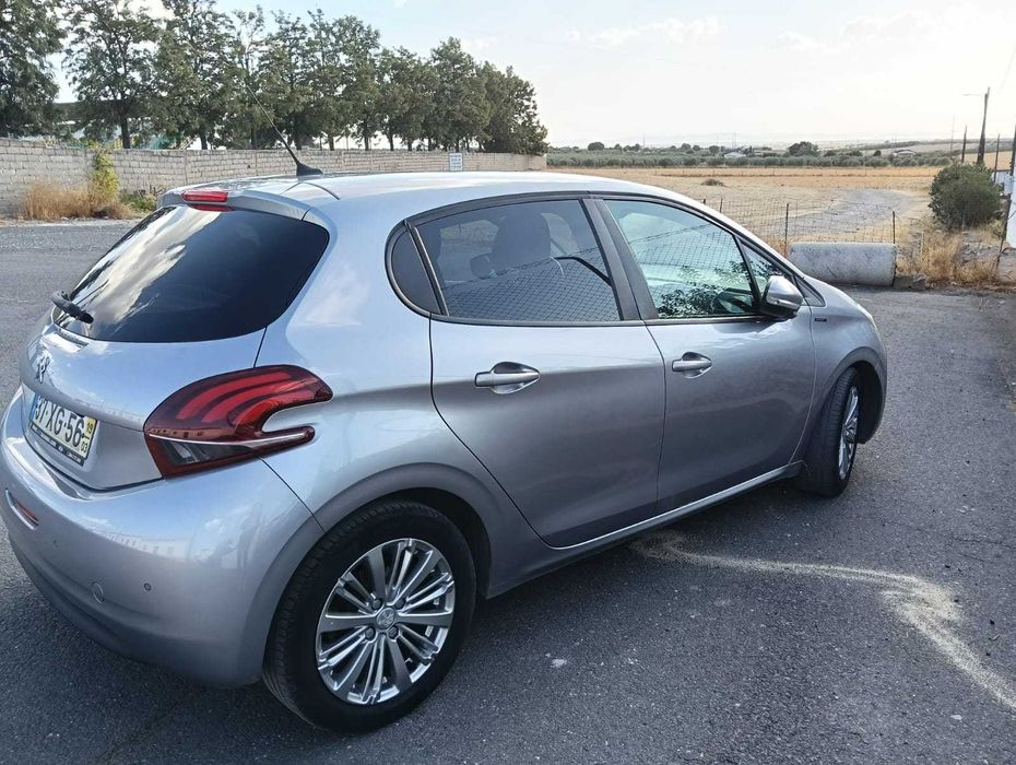 Carro para venda em muito bom estado