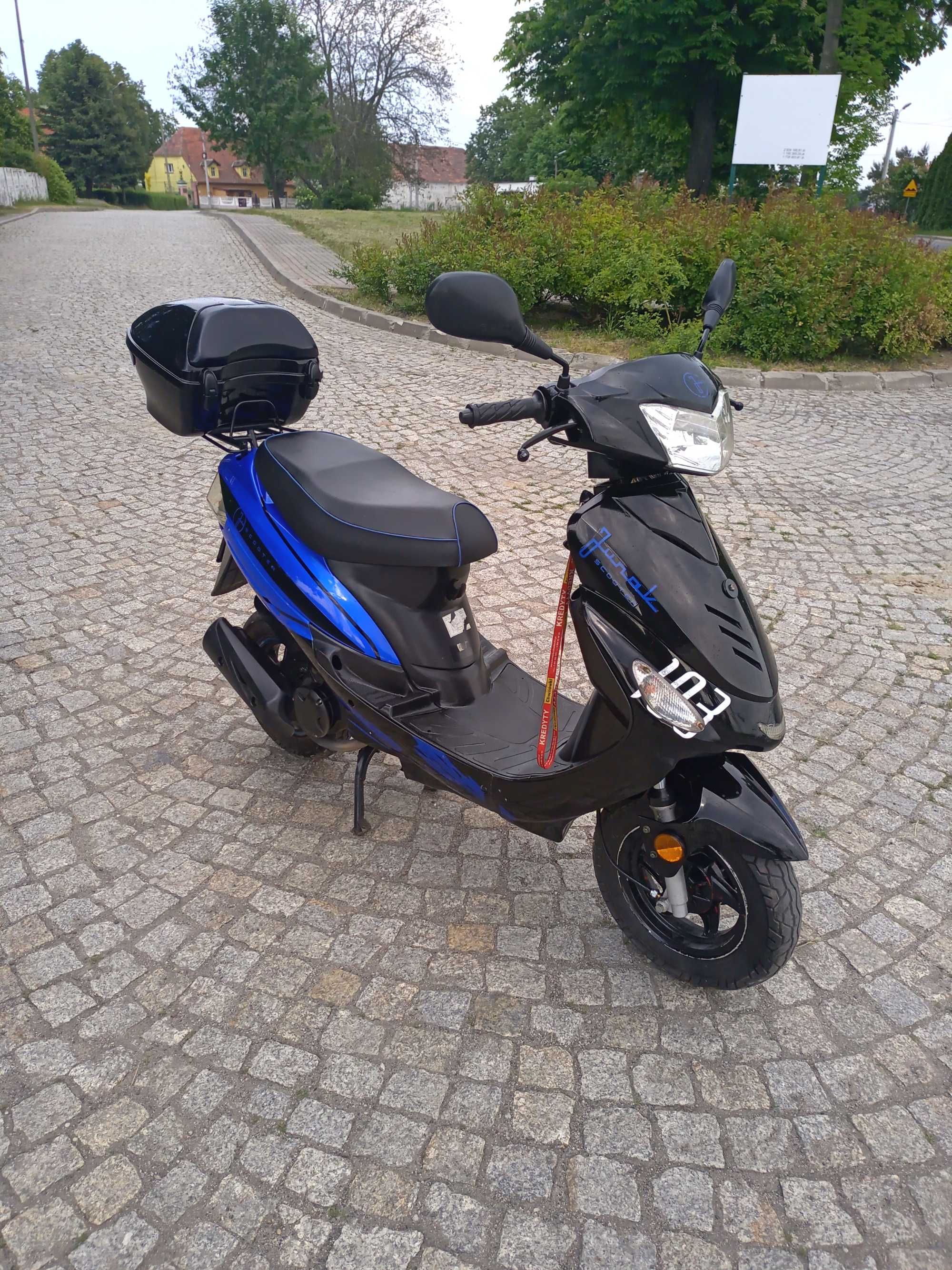 Motorower skuter Junak