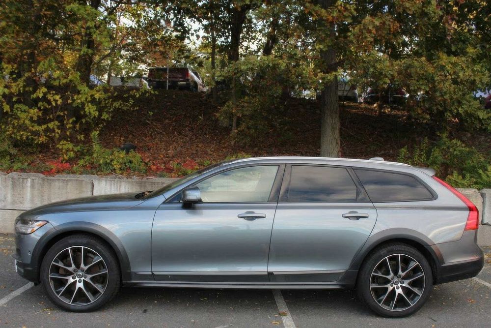 Volvo V90 Cross Country T6      2019
