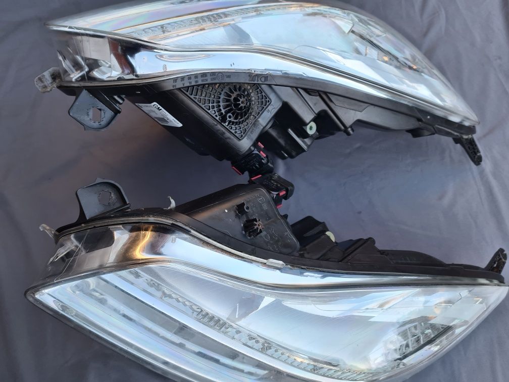 Lampy Przednie Zwykle Opel Insygnia  A