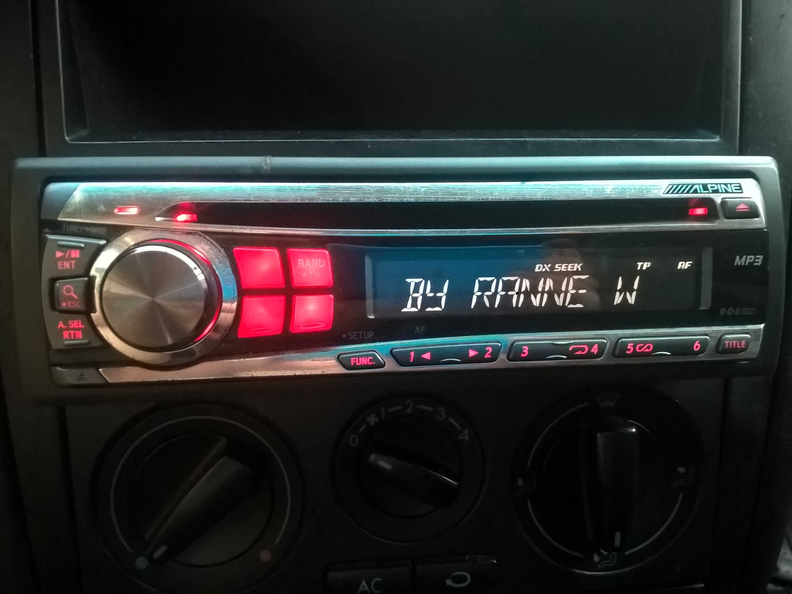 RadioCDText iPod ALPINE CDE-9871 4x45W MP3 Bass Subwoof Bluetooth 4RCA