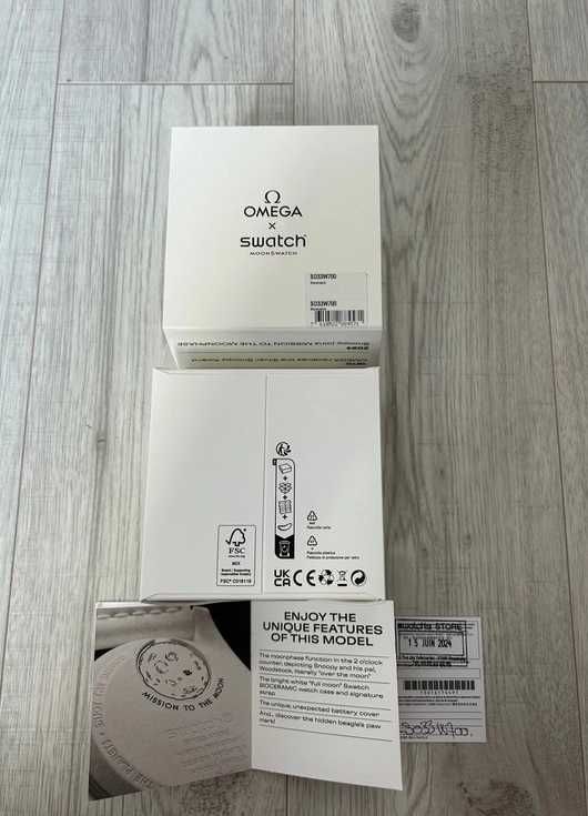 Swatch x Omega Bioceramic Moonswatch Mission To Moonphase Snoopy