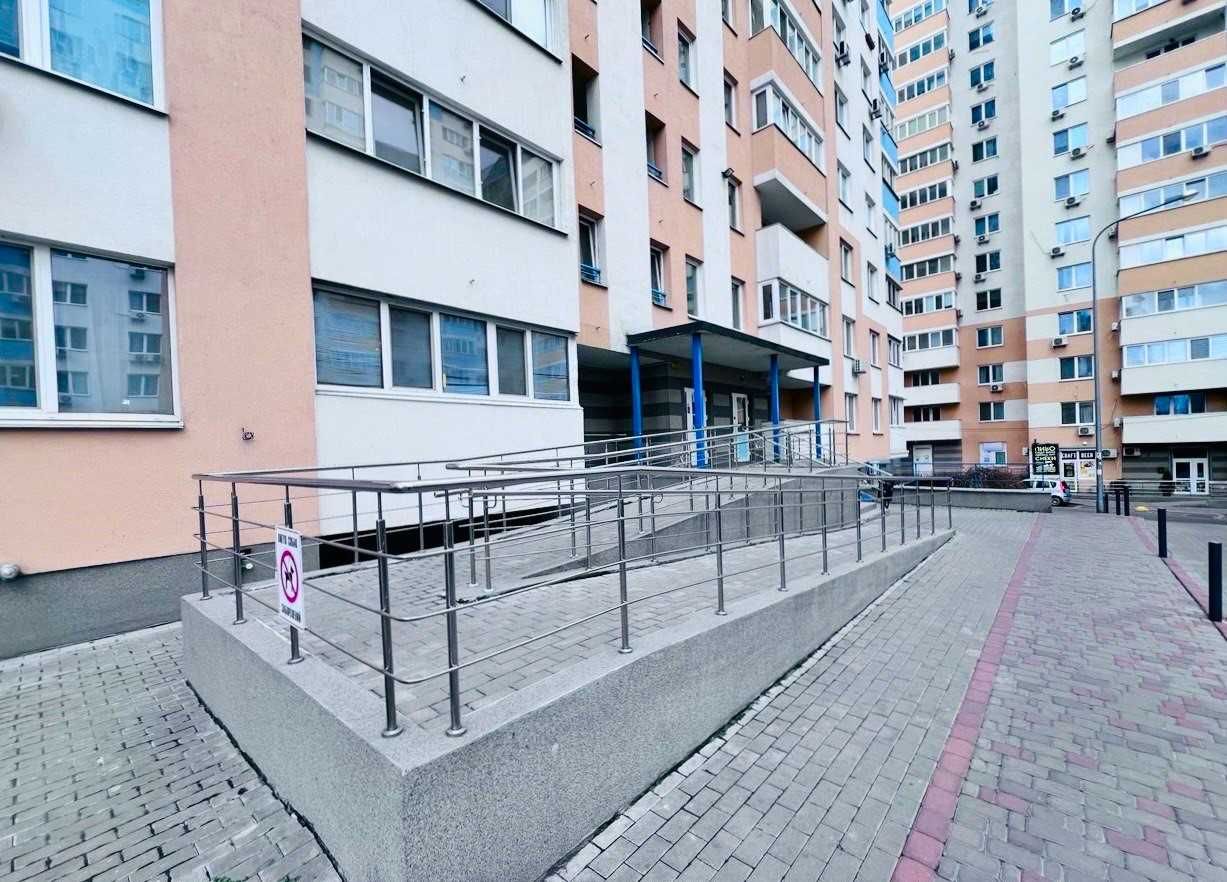 Дизайнерська трикімнатна квартира  16–17 поверх, Сергія Данченка, 32-А