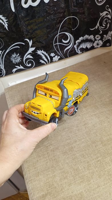 Автобус шкільний тачки, автобус Disney Pixar Mattel , miss pritter