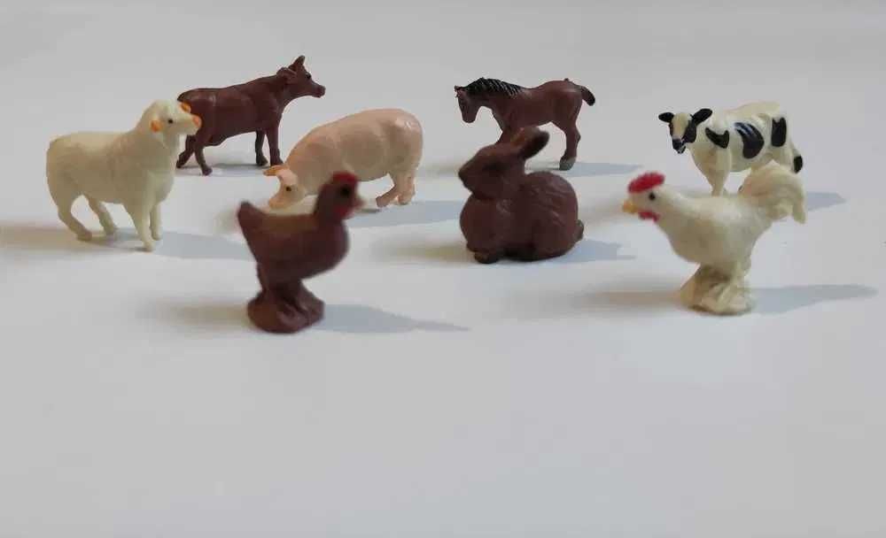 Figurki gumowe Zwierzęta domowe 8 szt.