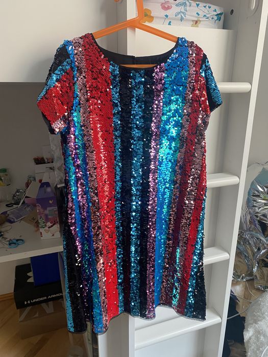 Красивое платье с пайетками фирмы Next