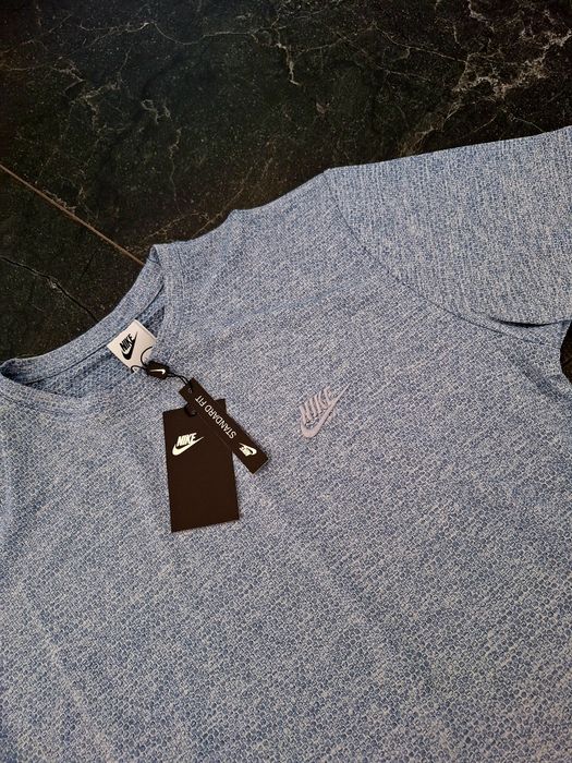 Super T-shirt sportowy Nike Standard fit  rozmiar XXL