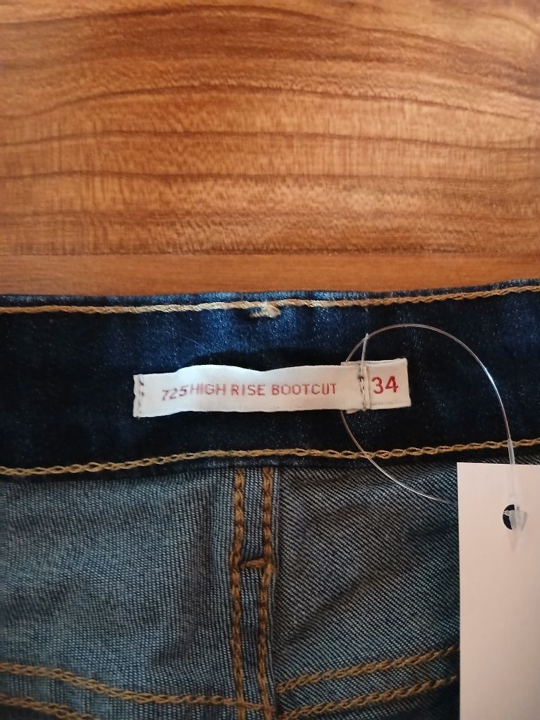 Spodnie damskie levis rozmiar 34