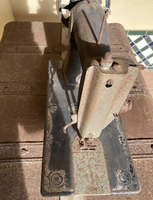 Cabeça de Máquina de costura Triumph, antiga