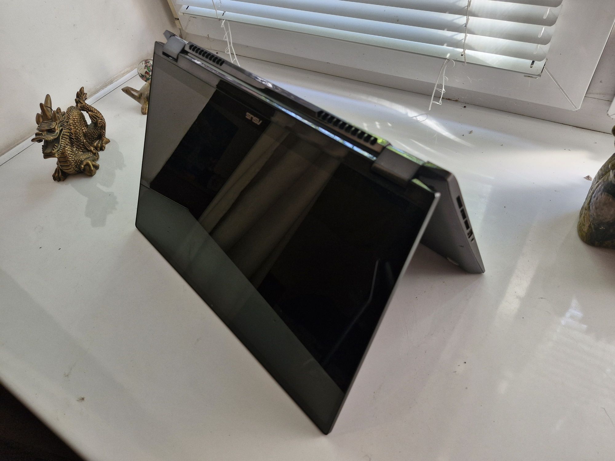 Asus Zenbook Flip 15 15.6" 4K/UHD / Core i7-10th gen / GTX 1050 Max Q