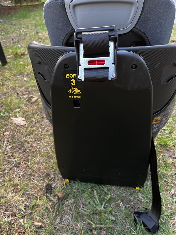 Maxi-Cosi AxissFix Plus 9-18 kg obrotowy