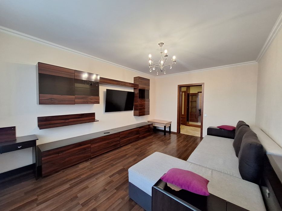 3-кімнатна 108 м УКОМПЛЕКТОВАНА меблями та технікою на К.шляху 1Д