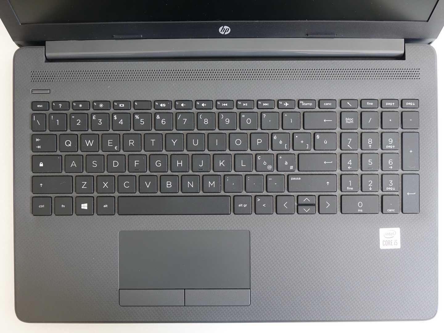 Ноутбук HP 250 G7 15.6, i5-1035G1, 8gb ddr4, 256gb ssd, Износ акб 0%