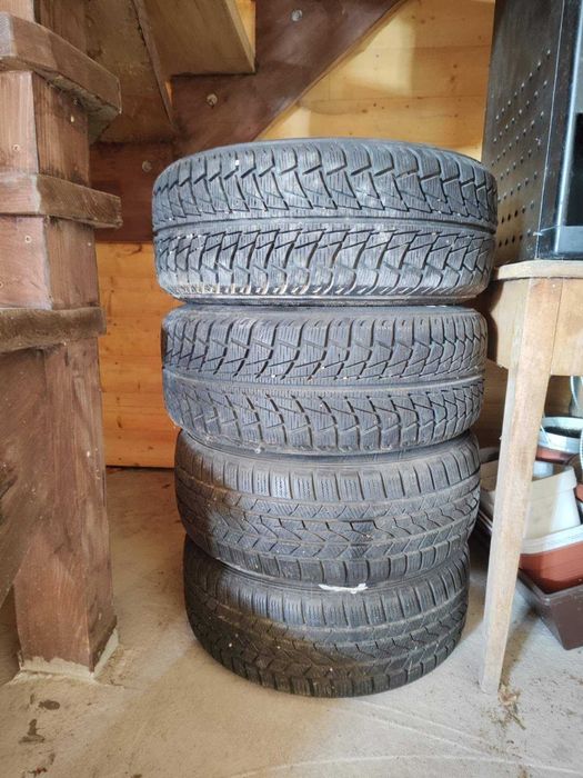 Титани з резиною