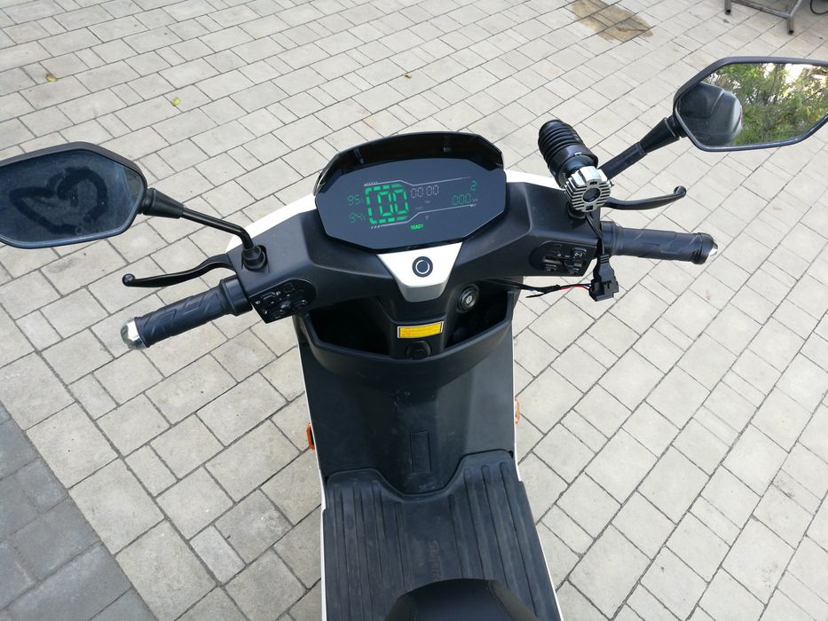 Електроскутер Sanra ROBO S