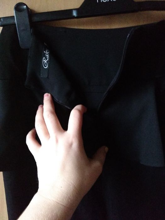 Юбка спідниця олівець 42/46 р-р з баской