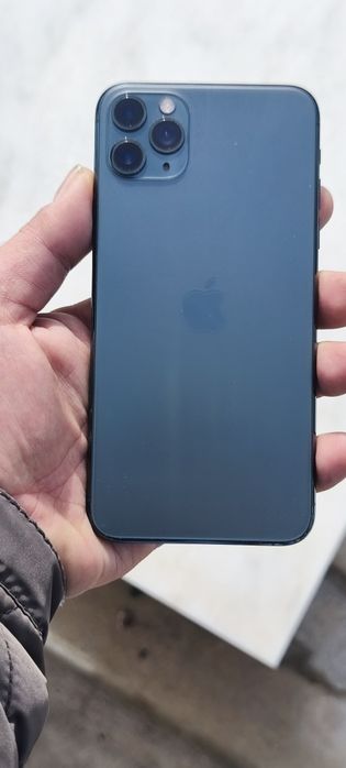 Vendo iPhone 11 pro max como novo.