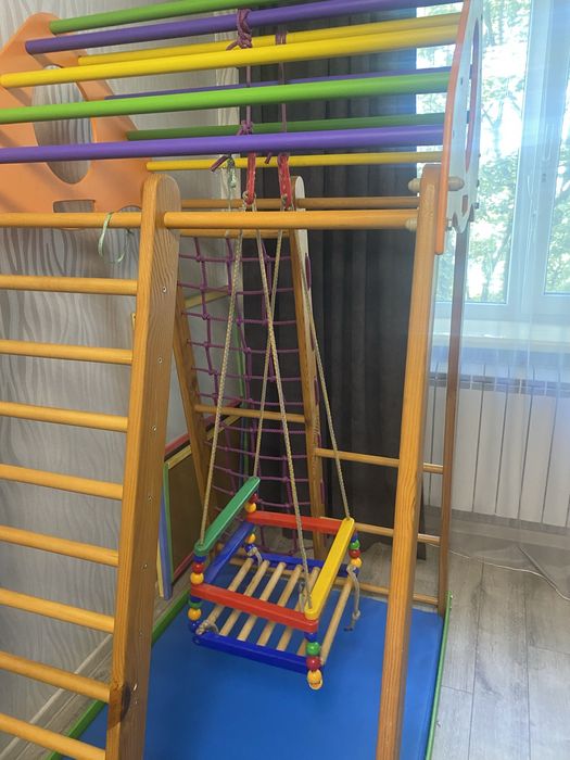 Дитячий спортивний куточок