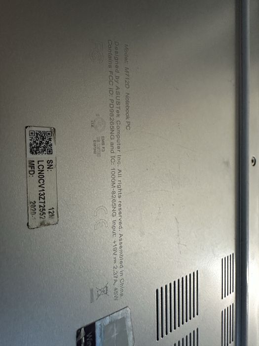 Продам ноутбук Asus VivoBook 17 M712D не робочий