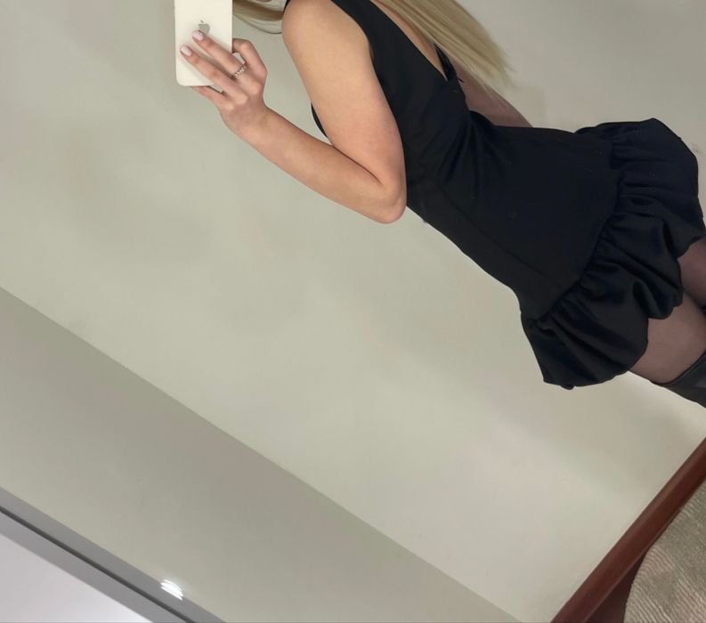 Продам чорну сукню