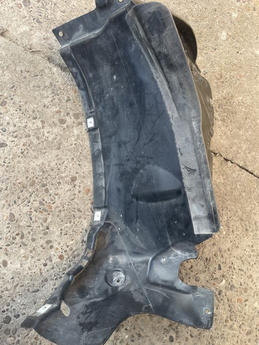 8W0853888A підкрилок перед R (передня частина)  VAG Audi A4 B9