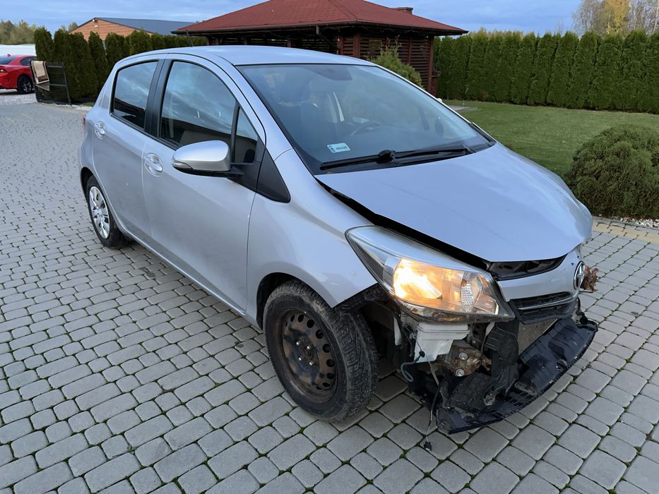 Toyota Yaris 1.3 benzyna, 2012r