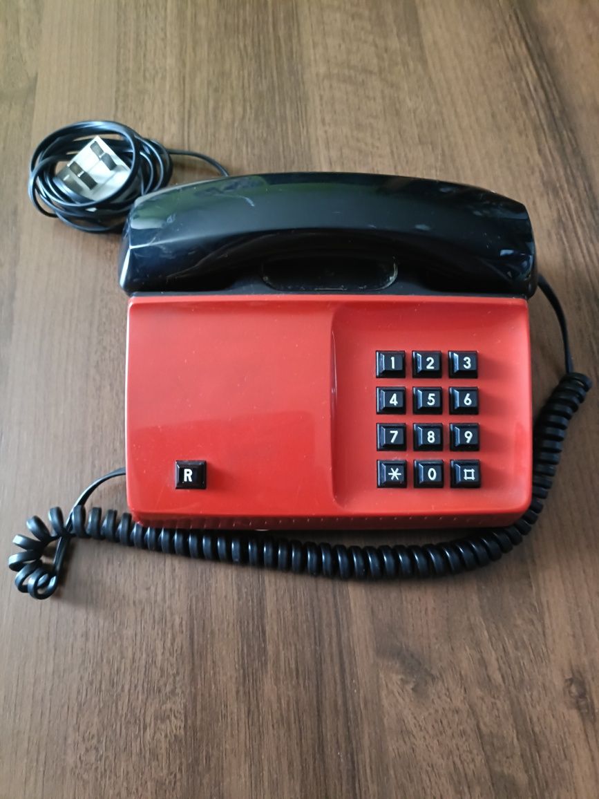 Telefon stacjonarny firmy Teli dobry stan