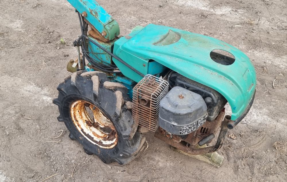 Traktorek jednoosiowy dzik glebogryzarka BERTOLINI 411