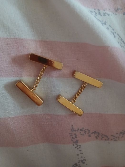 Продам  комплект запонки