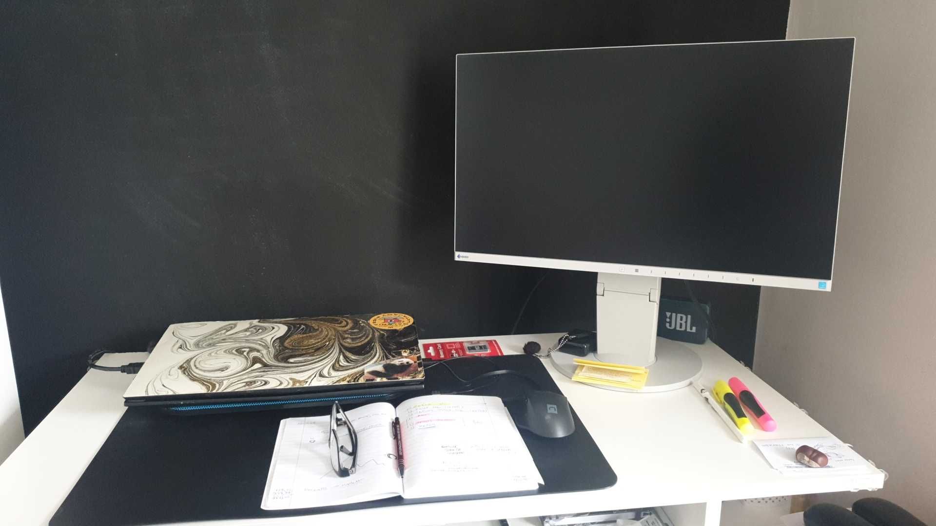 Monitor EIZO FlexScan 2450 cienkoramkowy biały