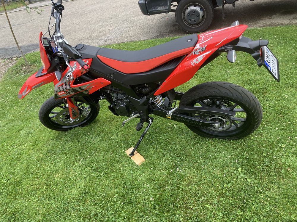 Derbi Senda DRD  125 cm3 supermoto  kat. A1 , B nie aprilia yamaha