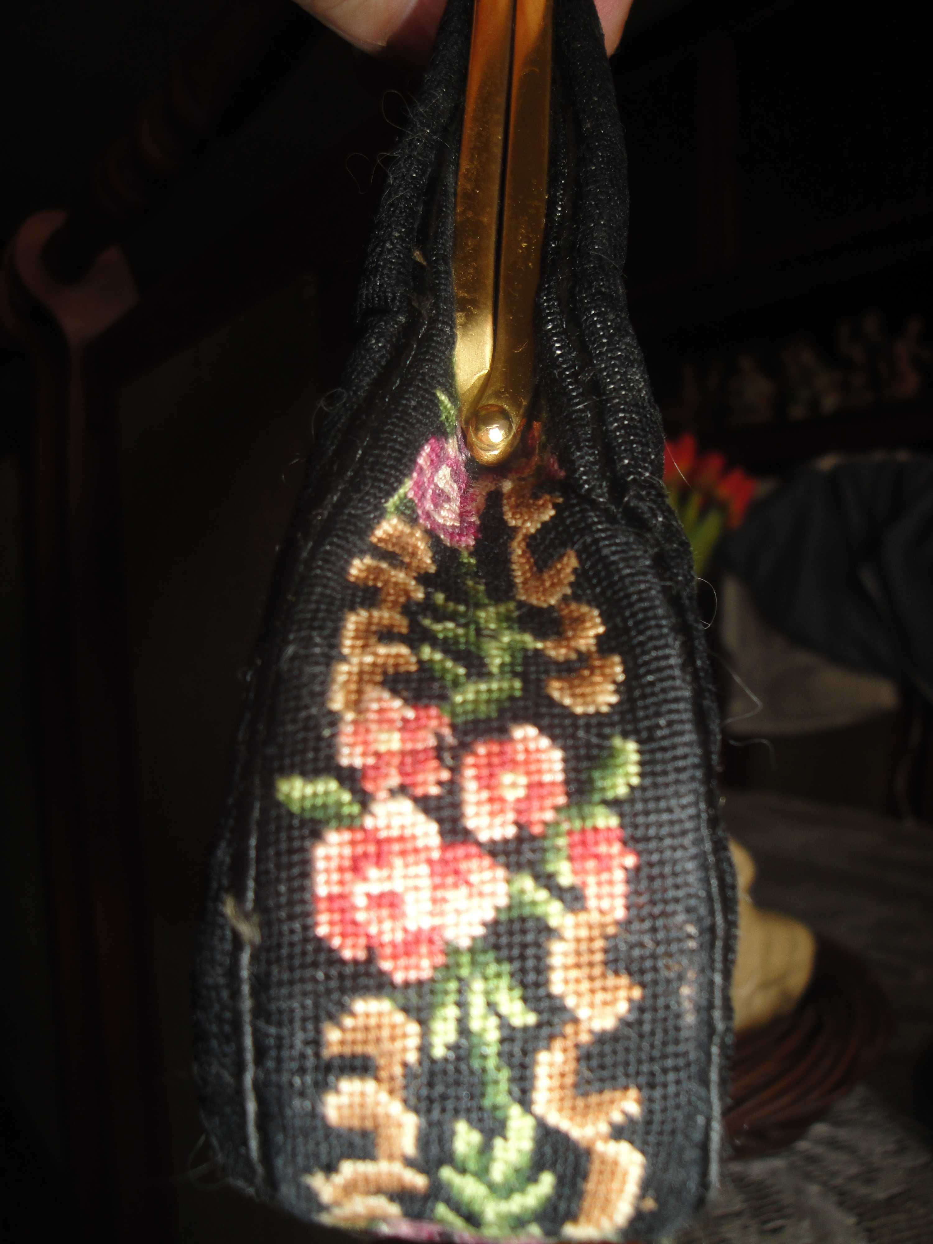 Piękna torebka gobelinowa wyszywana haftem ręcznym petit point