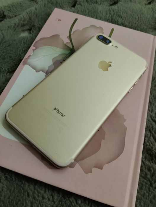 iPhone 7 plus на 128 ГБ.