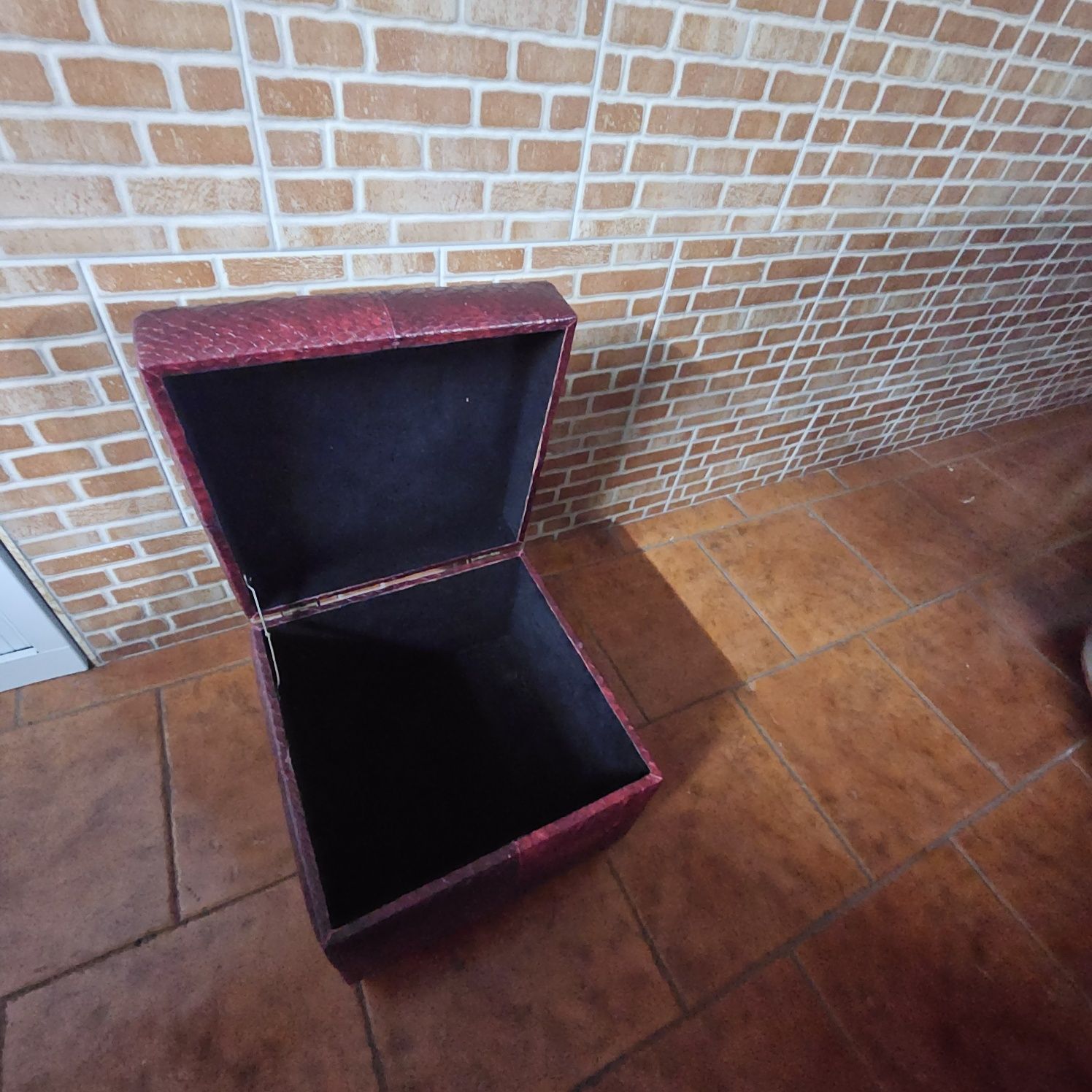 Banqueta com arrumação