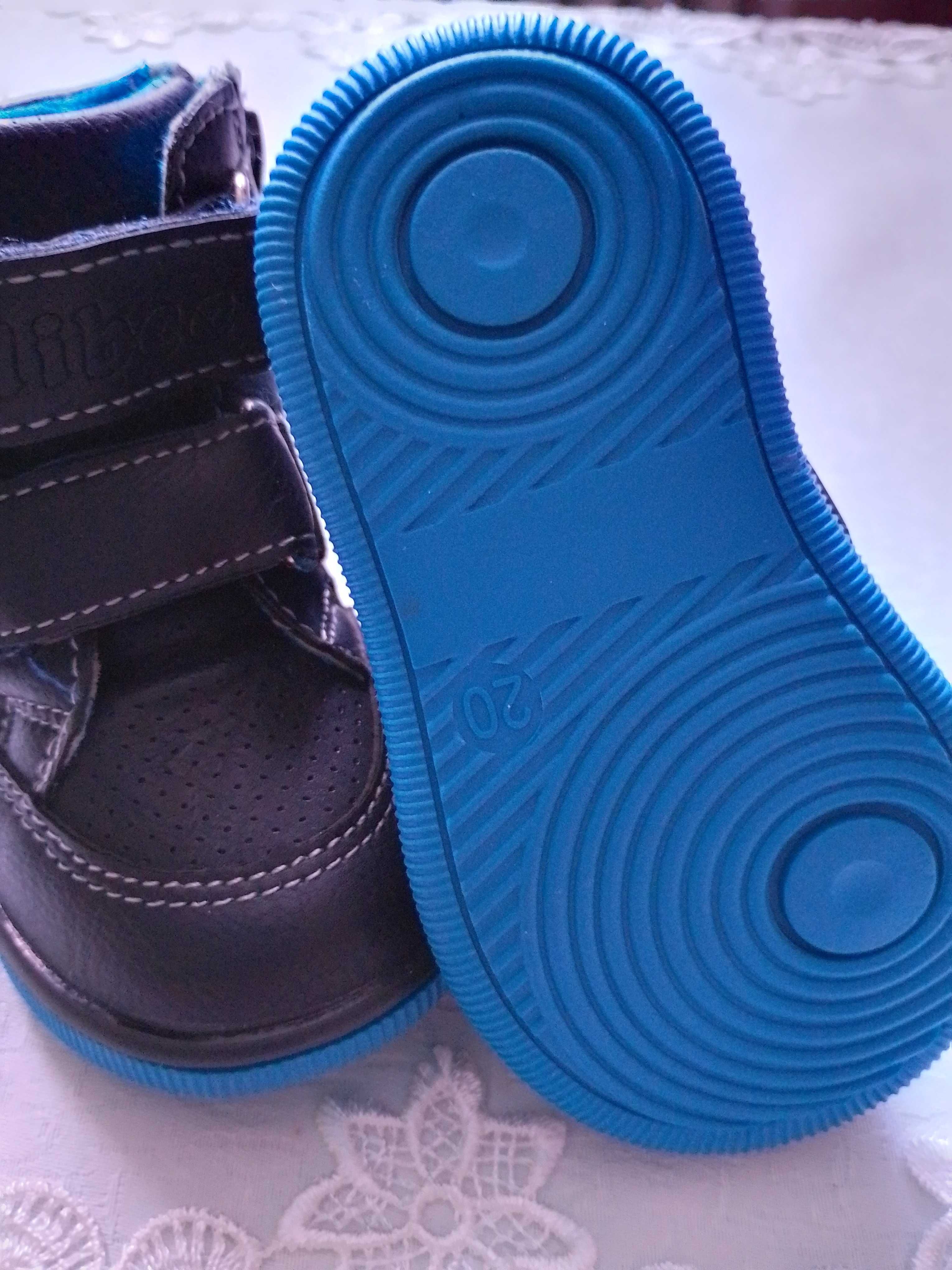 Buty dla chłopca 20 Clibee