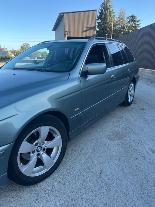 Автомобіль BMW е39 525d.