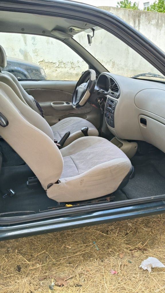 Ford fiesta sedan 98