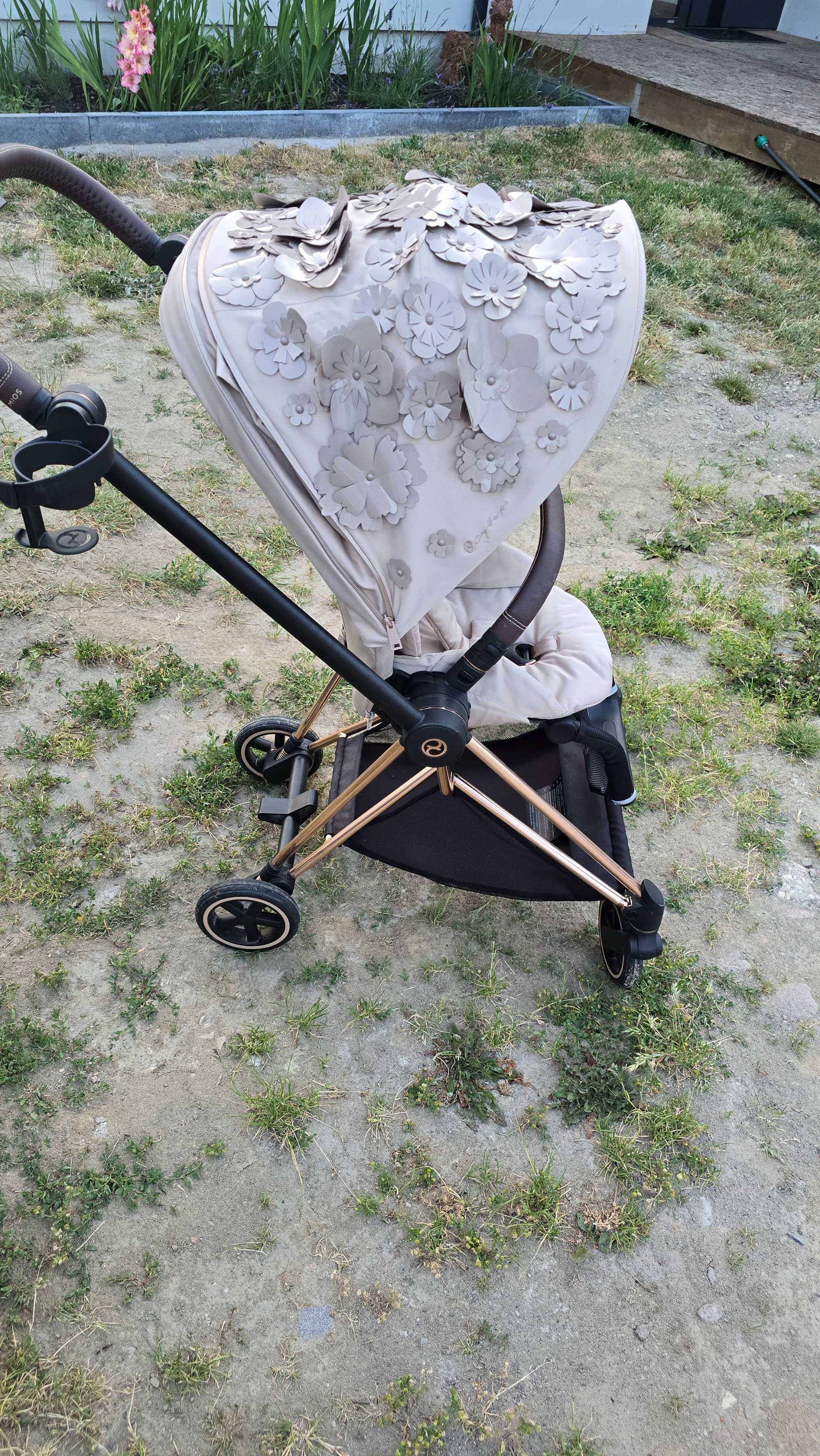 Cybex mios 3.0 simply flowers beige