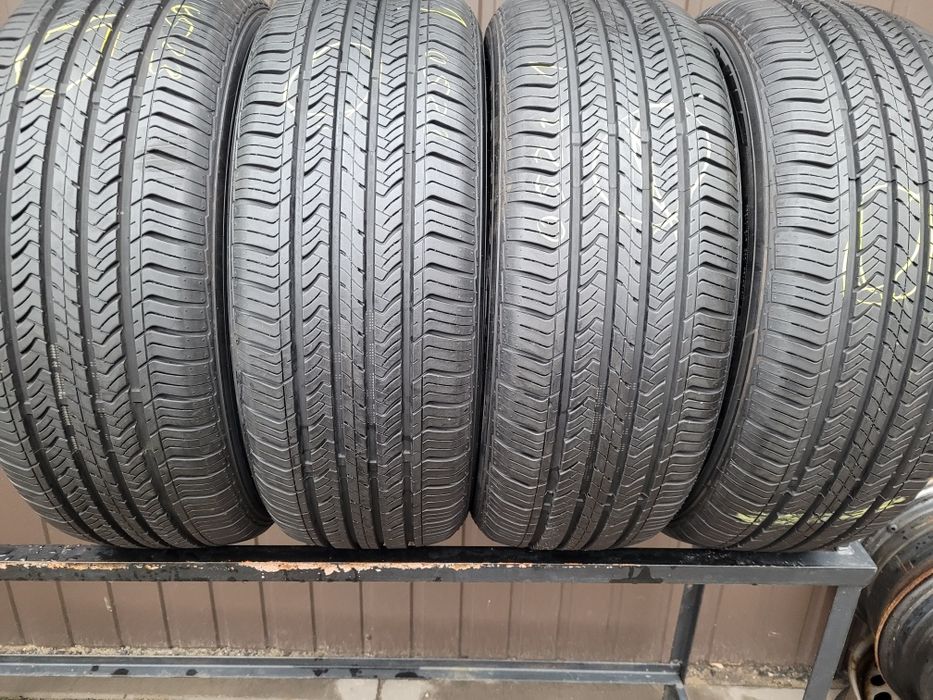 215 55 r17 Maxxis M3 Bravo HP