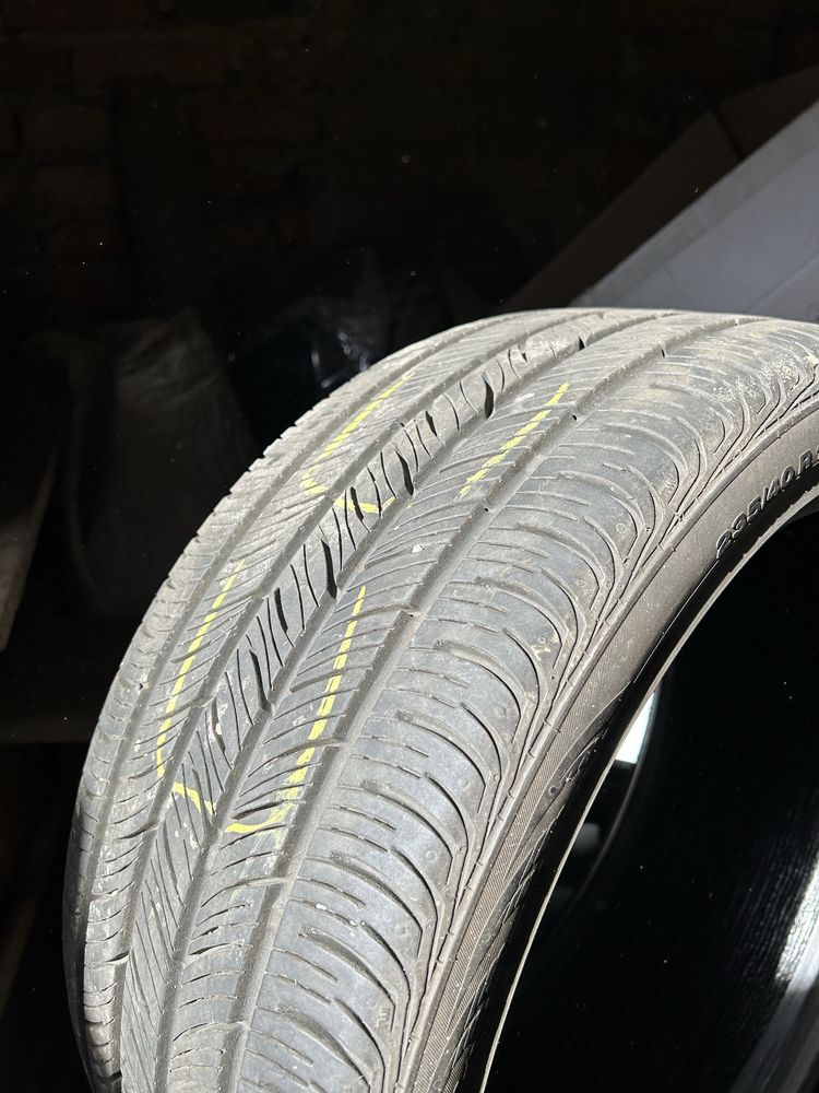 Continental 235/40 R18