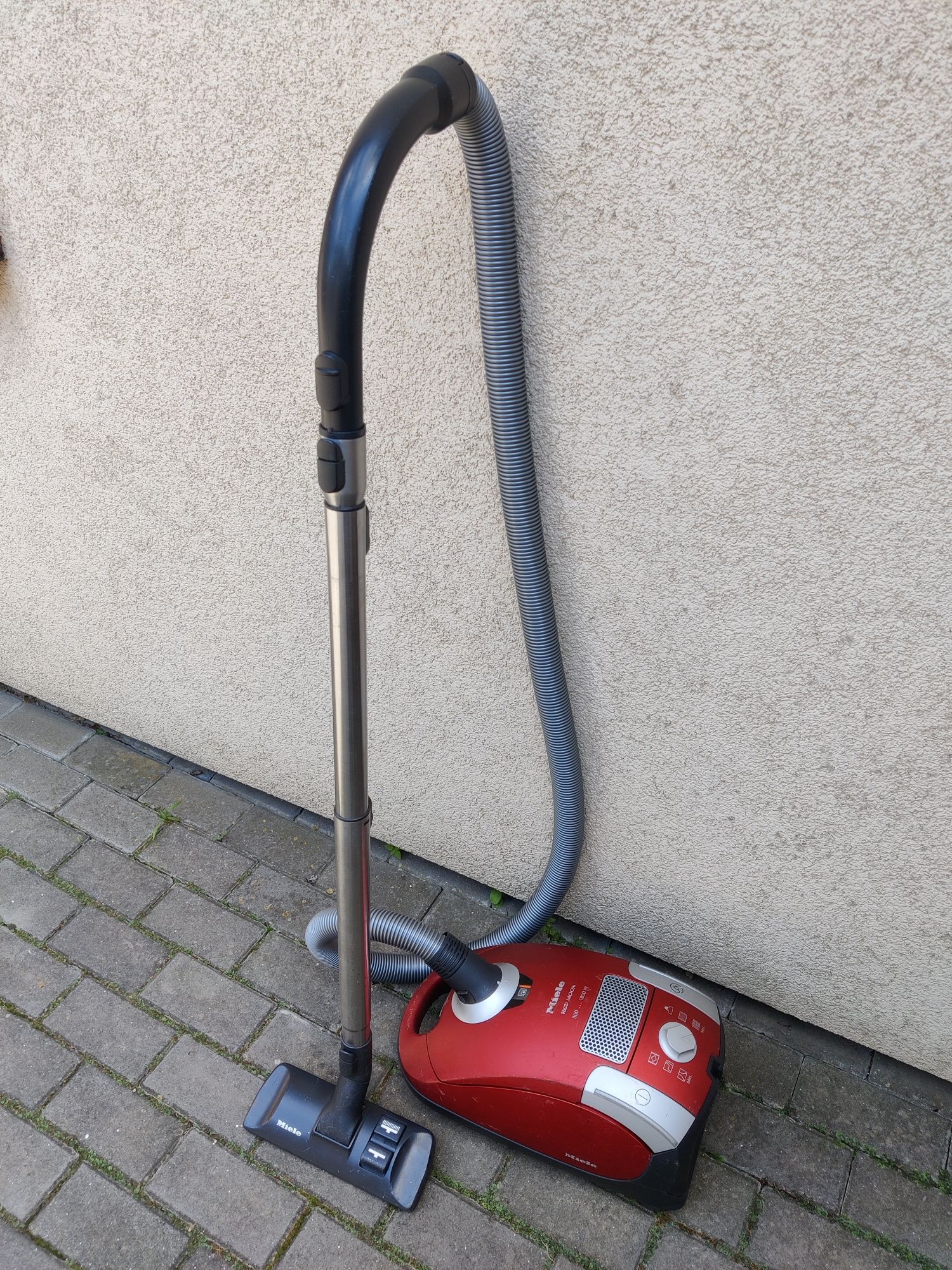 MIELE red soon пилесос з Німеччини