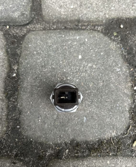 датчик тиску масла BMW