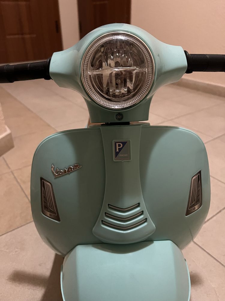 Электромотоцикл детский Vespa