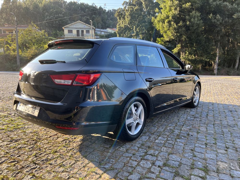 Seat lLeon Nacional em bom estado