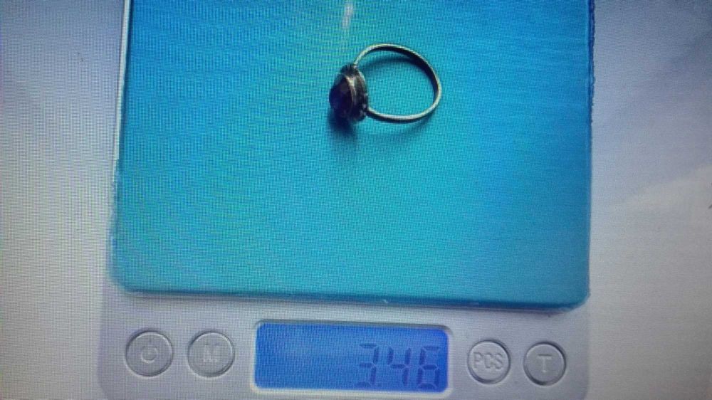 Золотое женское кольцо СССР 583пр. вес 3,46гр. с камнем 15.