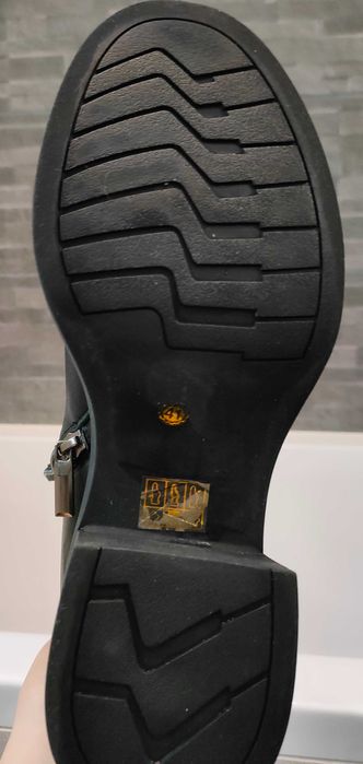 Продам жіночі зимові шкіряні чоботи 41 р